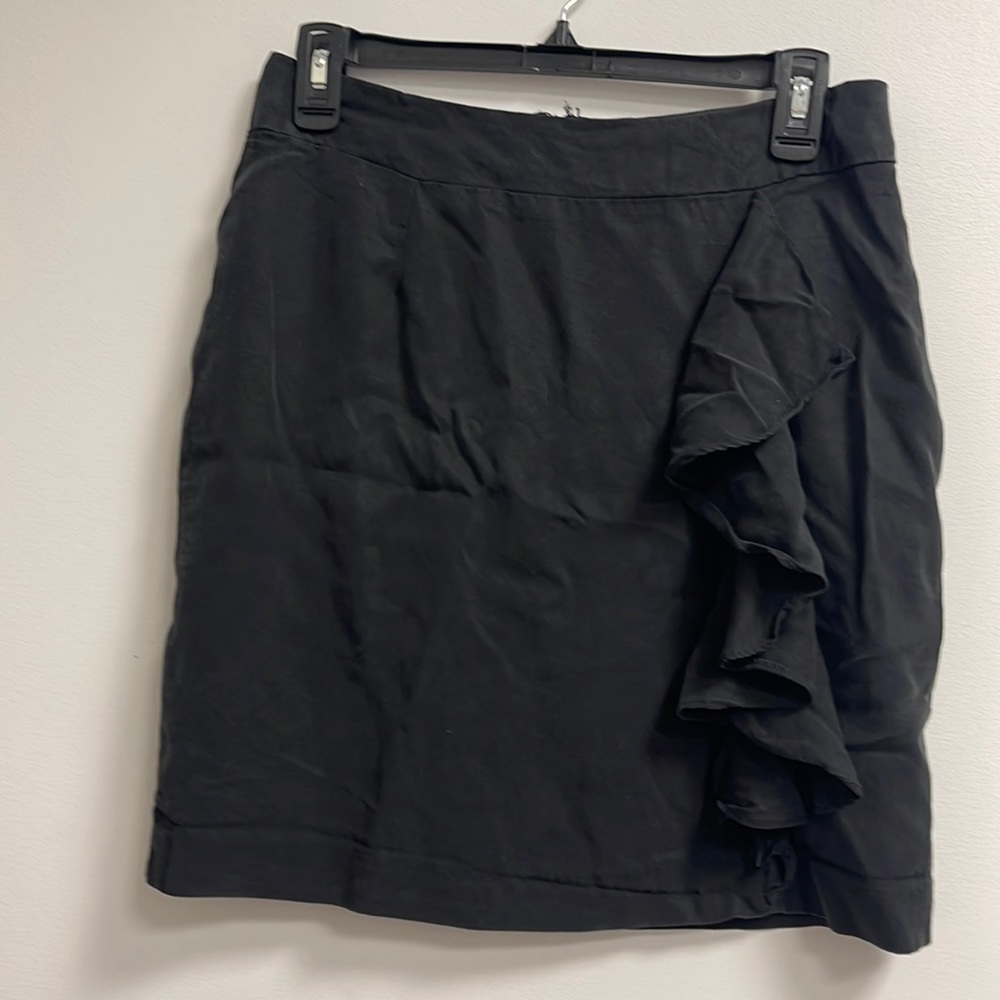 Ruffle detail skirt